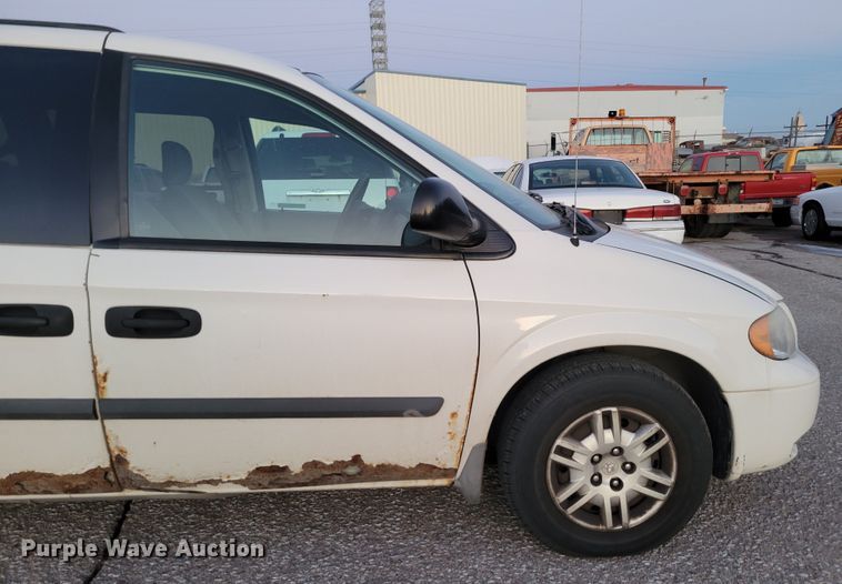 image for item MC9562 2006 Dodge Grand Caravan  van