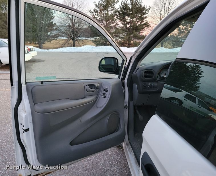 image for item MC9562 2006 Dodge Grand Caravan  van