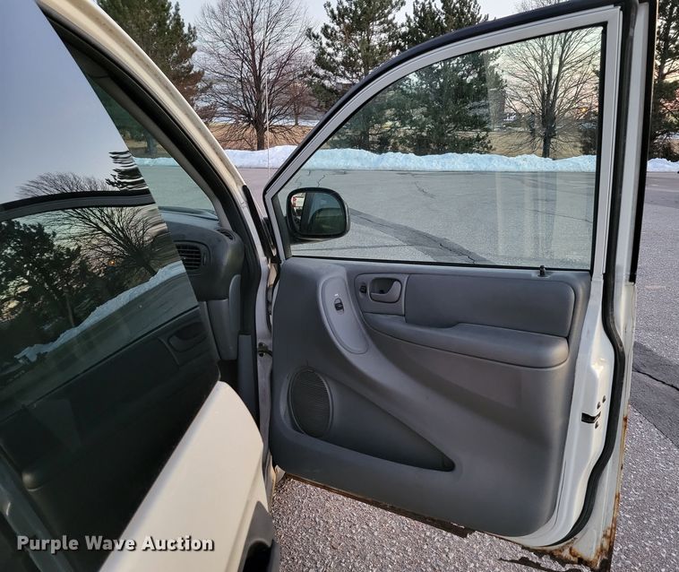 image for item MC9562 2006 Dodge Grand Caravan  van