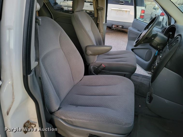 image for item MC9562 2006 Dodge Grand Caravan  van