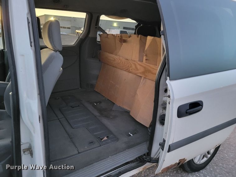 image for item MC9562 2006 Dodge Grand Caravan  van