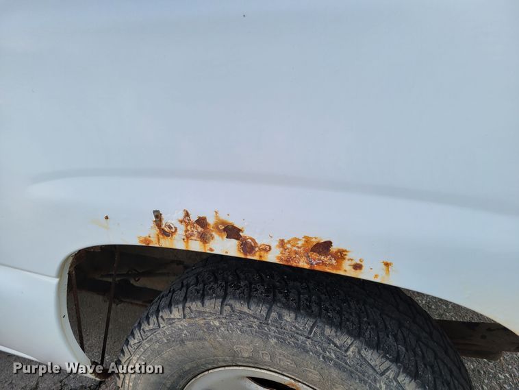 image for item MC9566 2002 Chevrolet Silverado 1500  pickup truck