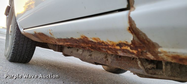 image for item MC9566 2002 Chevrolet Silverado 1500  pickup truck