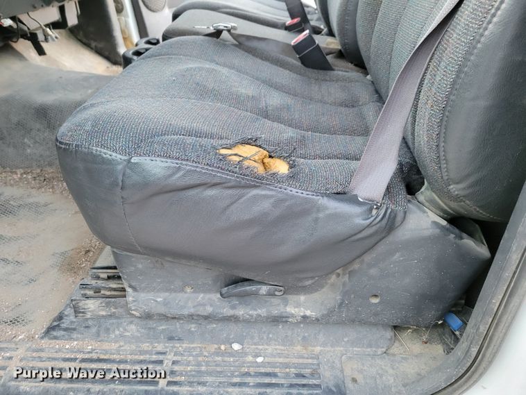 image for item MC9566 2002 Chevrolet Silverado 1500  pickup truck