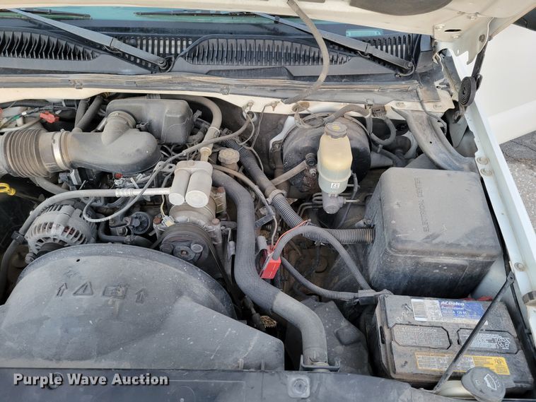 image for item MC9566 2002 Chevrolet Silverado 1500  pickup truck