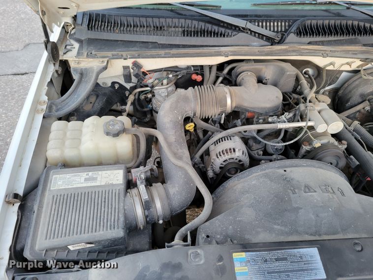 image for item MC9566 2002 Chevrolet Silverado 1500  pickup truck