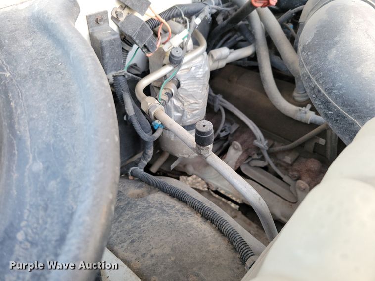 image for item MC9566 2002 Chevrolet Silverado 1500  pickup truck