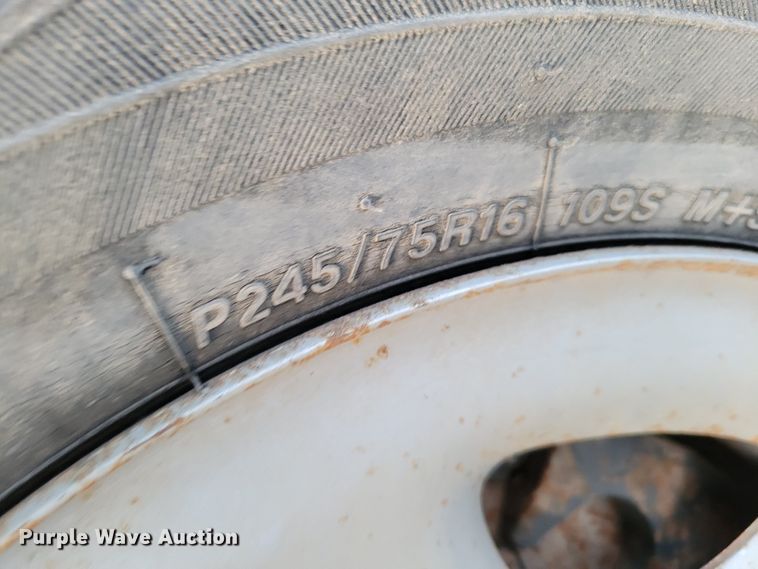 image for item MC9566 2002 Chevrolet Silverado 1500  pickup truck