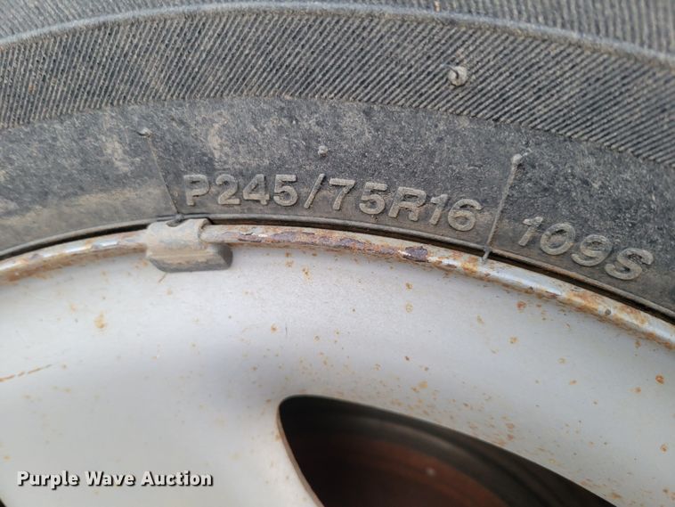 image for item MC9566 2002 Chevrolet Silverado 1500  pickup truck