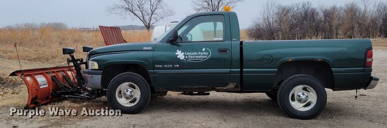 image for item MC9588 2001 Dodge Ram 1500 SLT  pickup truck