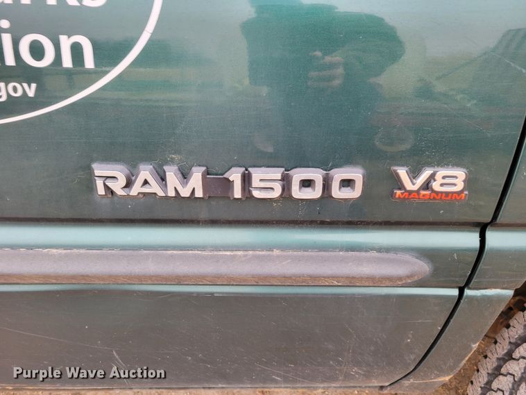 image for item MC9588 2001 Dodge Ram 1500 SLT  pickup truck