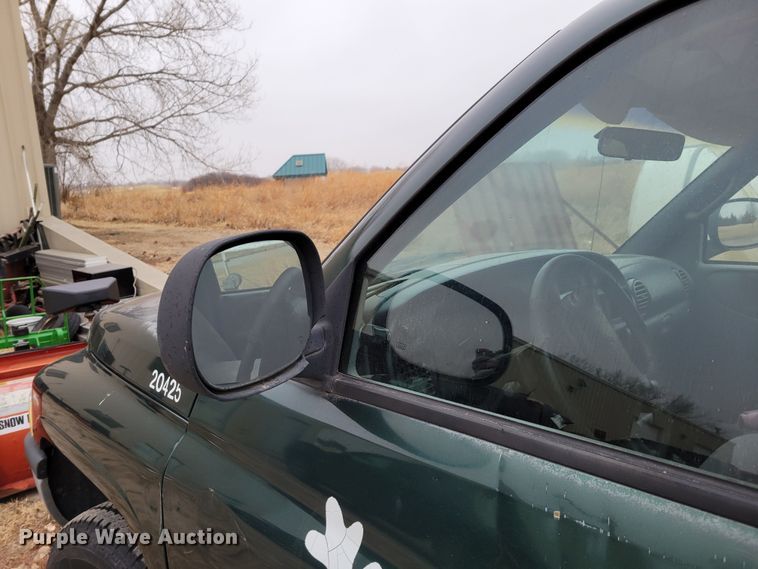 image for item MC9588 2001 Dodge Ram 1500 SLT  pickup truck