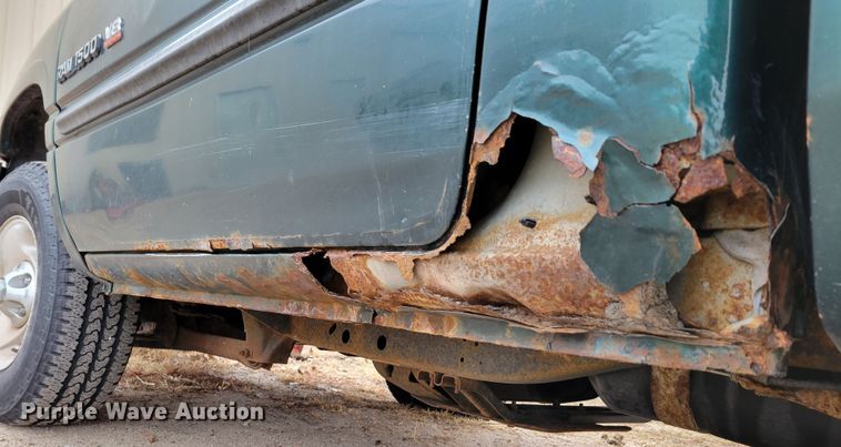 image for item MC9588 2001 Dodge Ram 1500 SLT  pickup truck