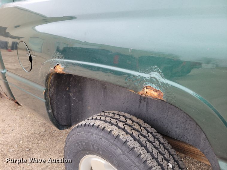 image for item MC9588 2001 Dodge Ram 1500 SLT  pickup truck