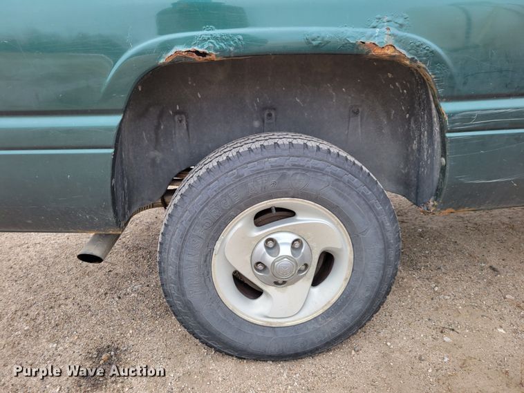 image for item MC9588 2001 Dodge Ram 1500 SLT  pickup truck