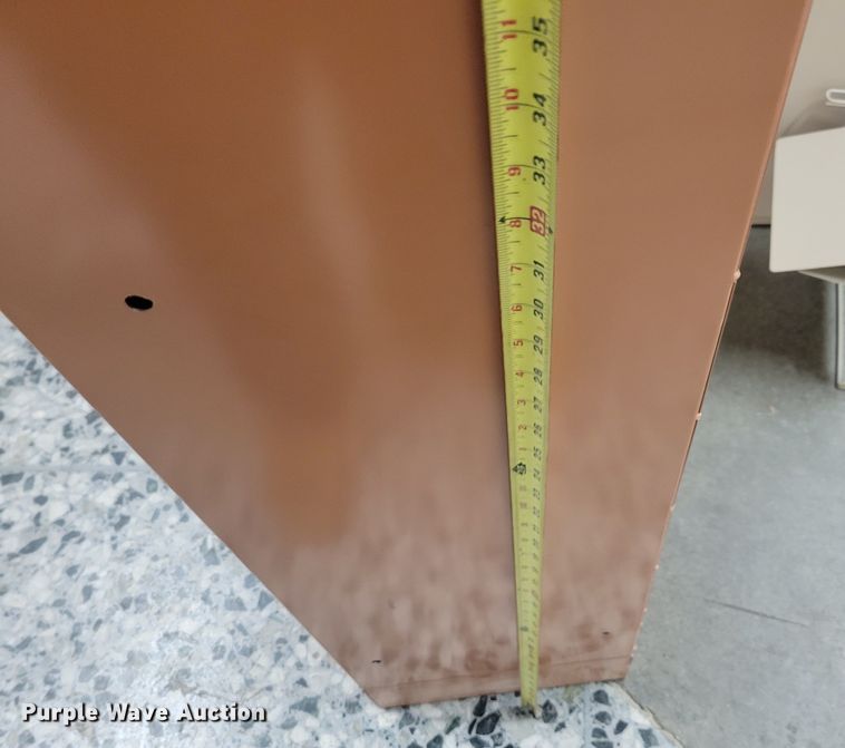 image for item MC9593 (2) metal lockers