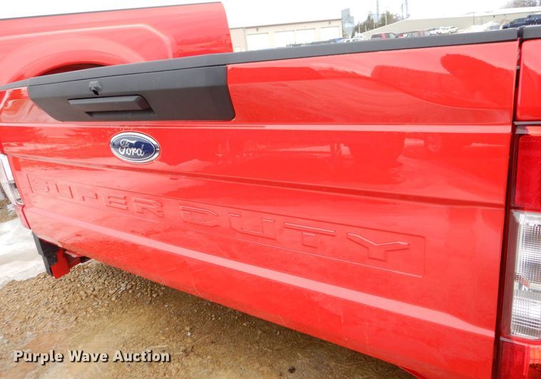 image for item MC9836 2022 Ford F350 Super Duty  tailgate