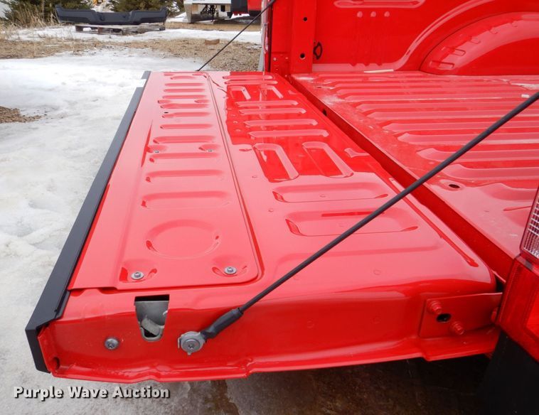 image for item MC9836 2022 Ford F350 Super Duty  tailgate