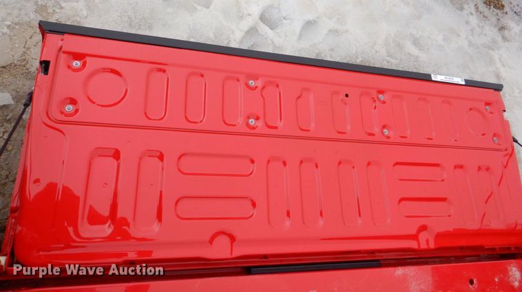 image for item MC9836 2022 Ford F350 Super Duty  tailgate