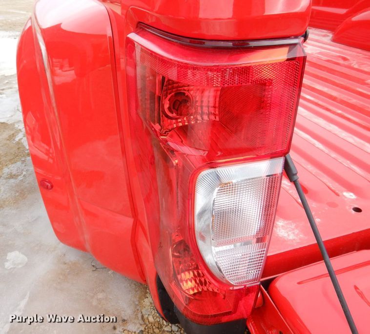 image for item MC9837 2022 Ford F350 Super Duty  pickup truck bed