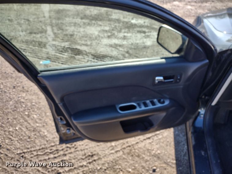 image for item MD9312 2010 Ford Fusion Hybrid