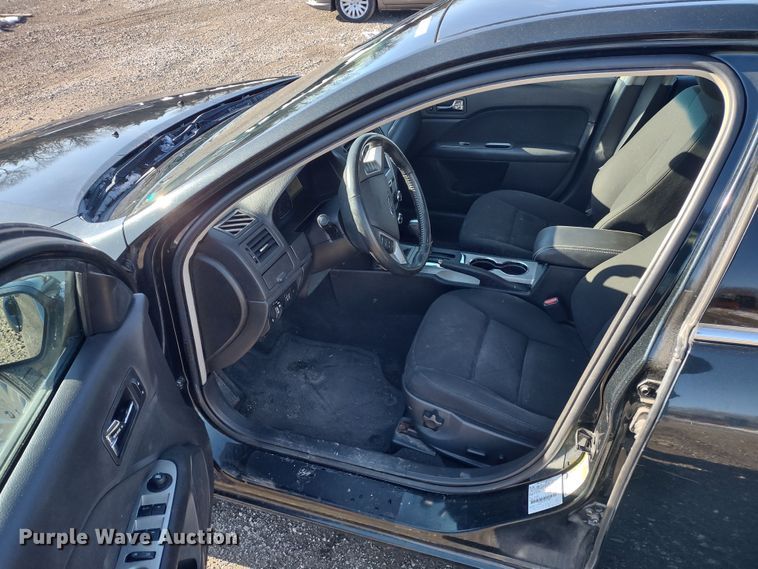 image for item MD9312 2010 Ford Fusion Hybrid