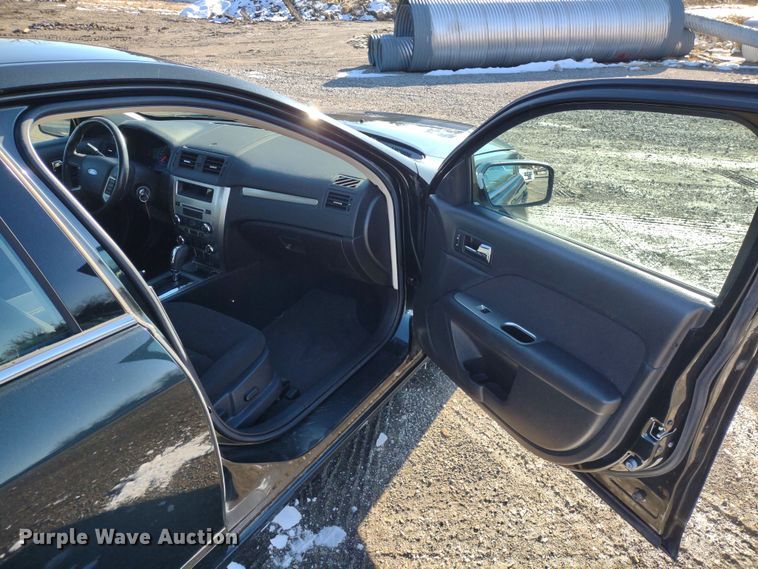 image for item MD9312 2010 Ford Fusion Hybrid