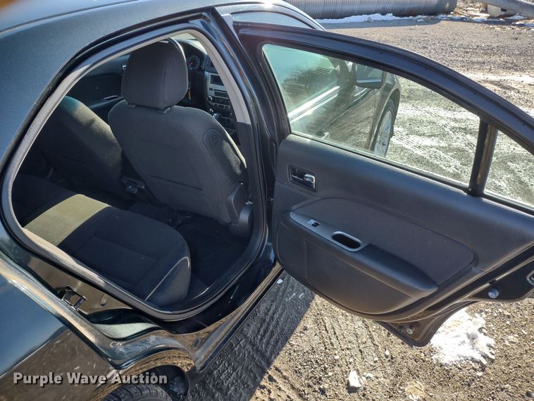 image for item MD9312 2010 Ford Fusion Hybrid