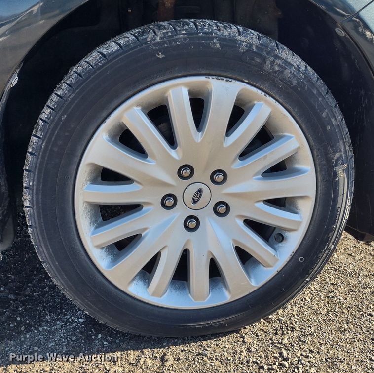 image for item MD9312 2010 Ford Fusion Hybrid