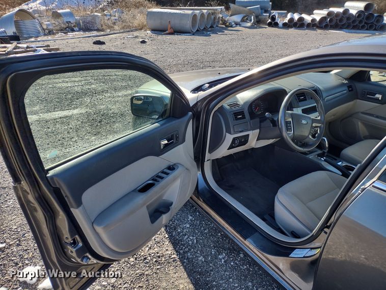 image for item MD9313 2011 Ford Fusion Hybrid