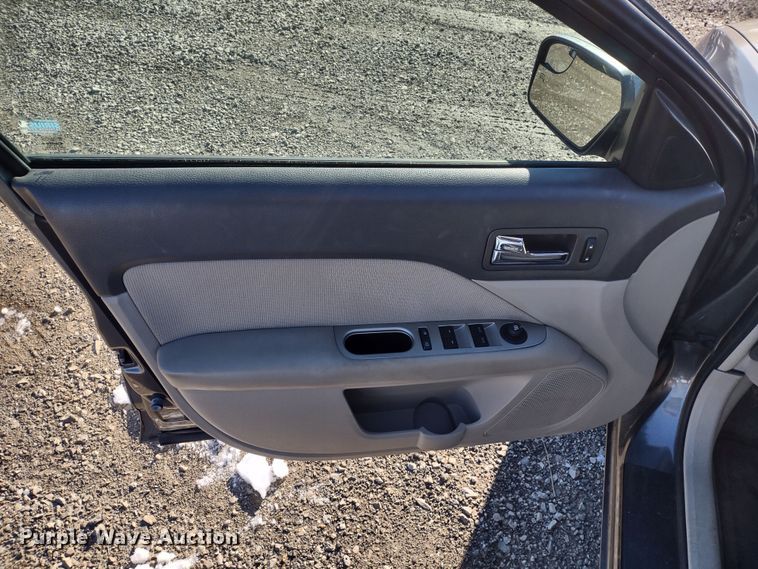 image for item MD9313 2011 Ford Fusion Hybrid