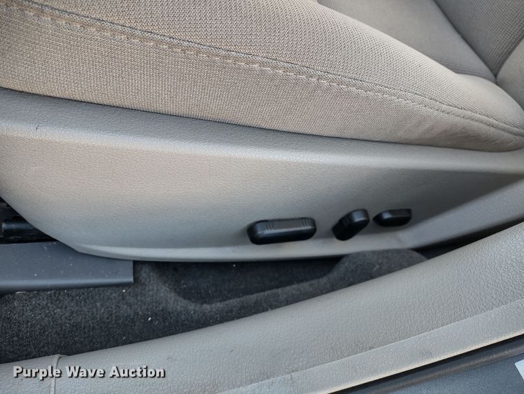 image for item MD9313 2011 Ford Fusion Hybrid