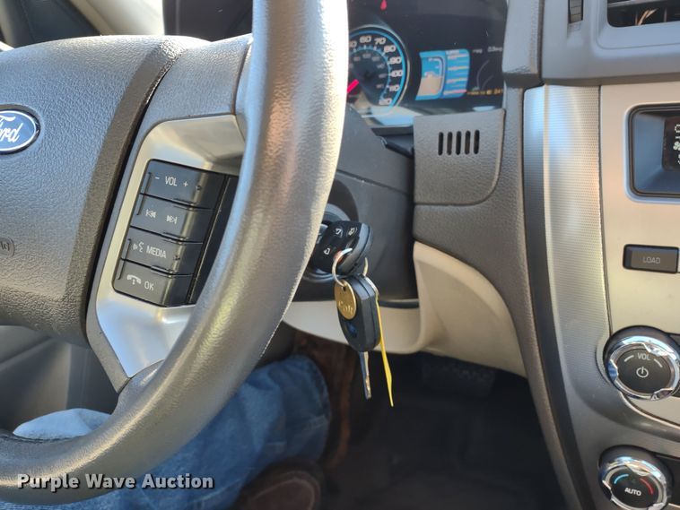 image for item MD9313 2011 Ford Fusion Hybrid