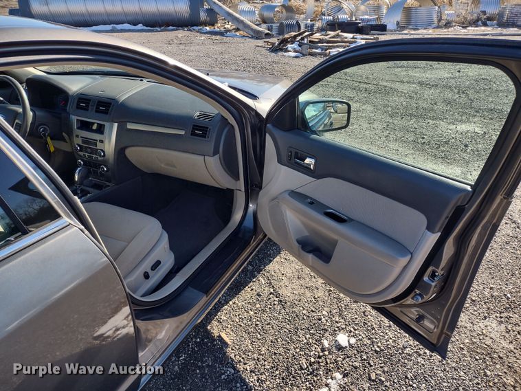 image for item MD9313 2011 Ford Fusion Hybrid