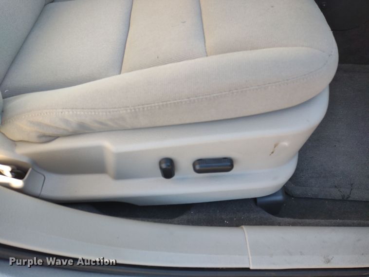 image for item MD9313 2011 Ford Fusion Hybrid