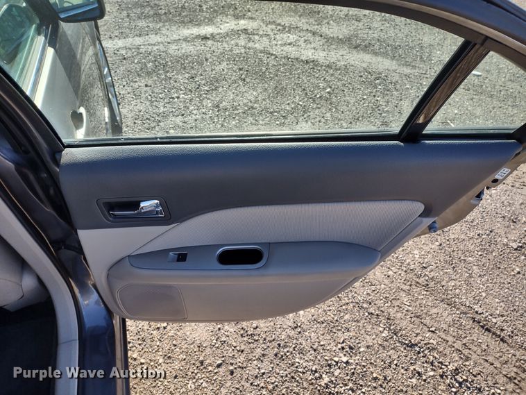 image for item MD9313 2011 Ford Fusion Hybrid