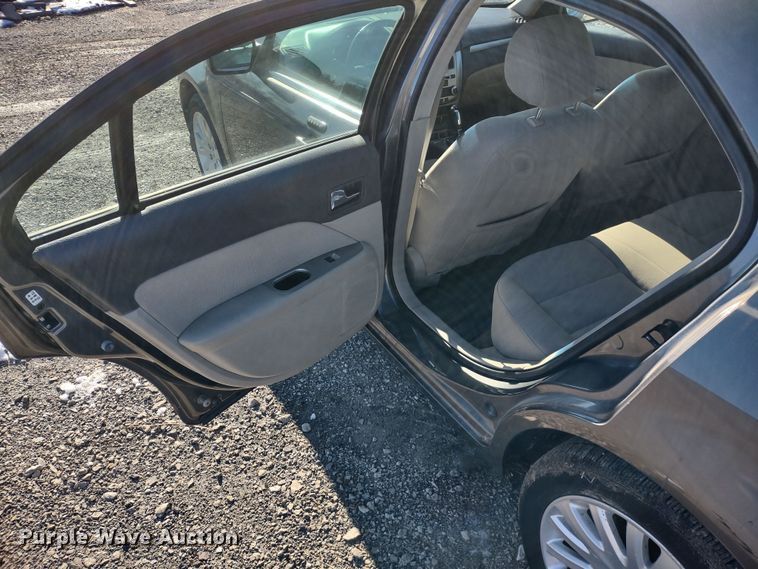 image for item MD9313 2011 Ford Fusion Hybrid