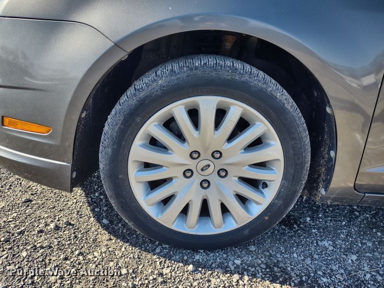 image for item MD9313 2011 Ford Fusion Hybrid