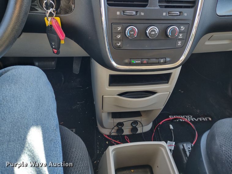 image for item MD9316 2014 Dodge Grand Caravan  van