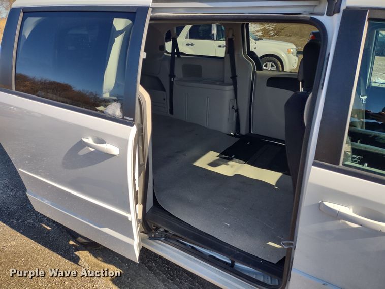 image for item MD9316 2014 Dodge Grand Caravan  van