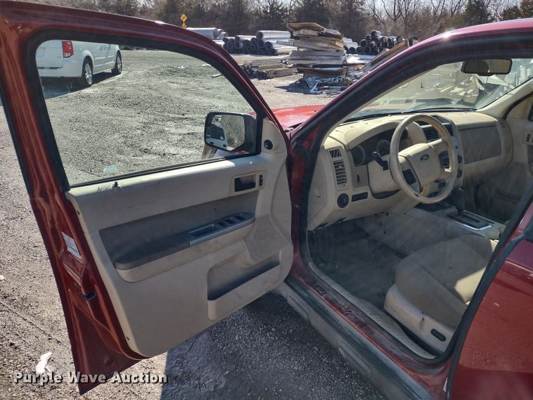 image for item MD9317 2010 Ford Escape XLT  SUV