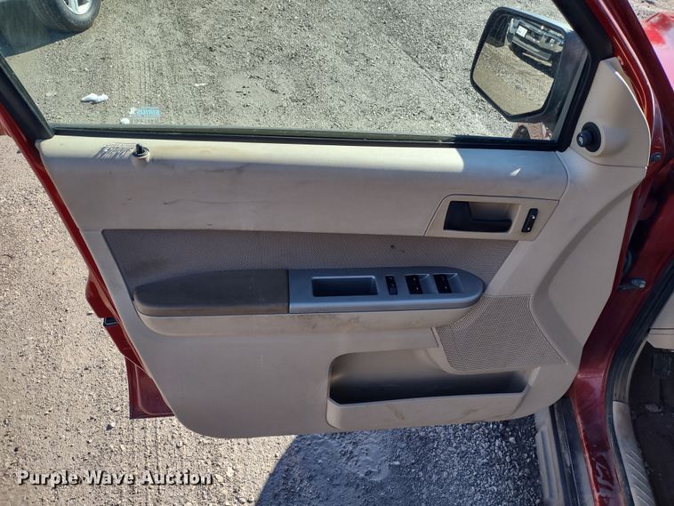 image for item MD9317 2010 Ford Escape XLT  SUV