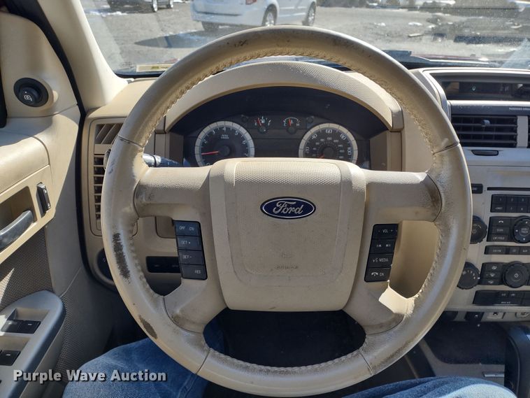 image for item MD9317 2010 Ford Escape XLT  SUV