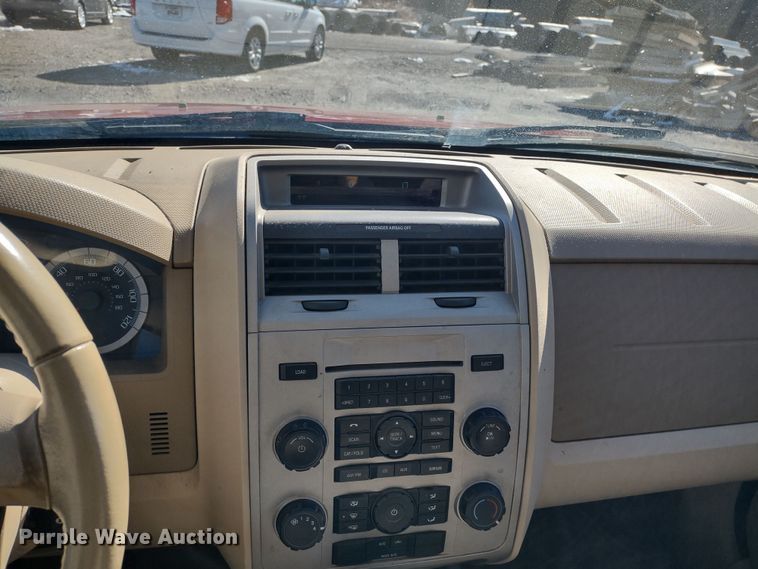 image for item MD9317 2010 Ford Escape XLT  SUV
