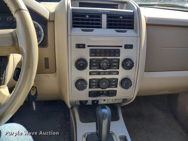 image for item MD9317 2010 Ford Escape XLT  SUV