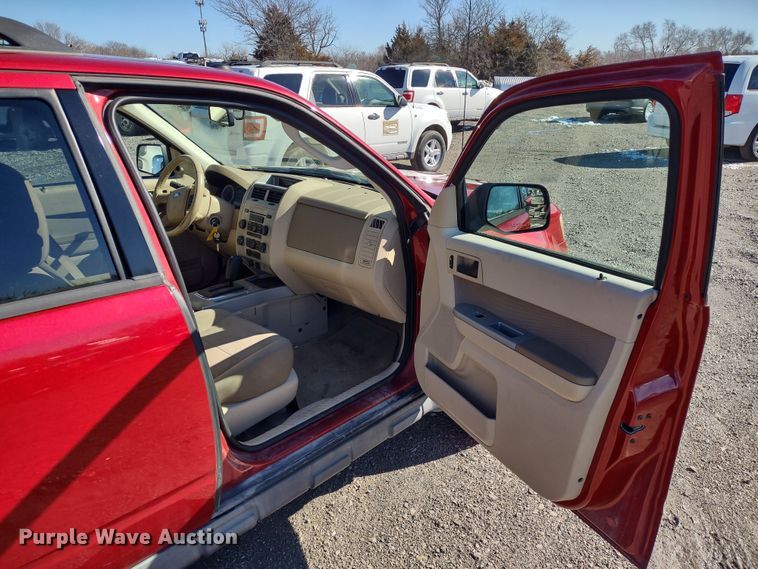 image for item MD9317 2010 Ford Escape XLT  SUV