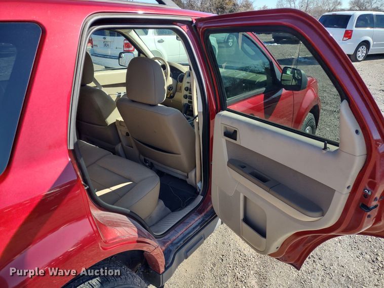 image for item MD9317 2010 Ford Escape XLT  SUV