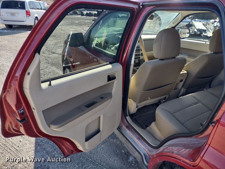 image for item MD9317 2010 Ford Escape XLT  SUV