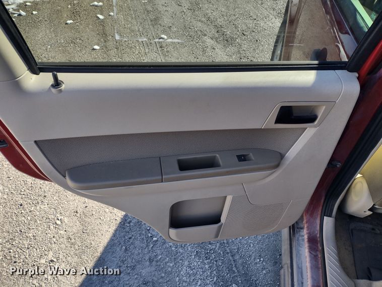 image for item MD9317 2010 Ford Escape XLT  SUV