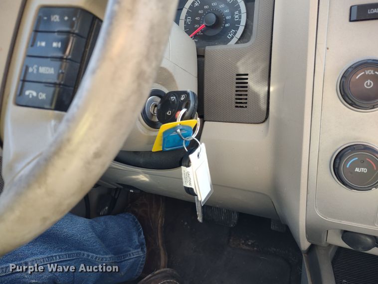 image for item MD9318 2010 Ford Escape Hybrid  SUV